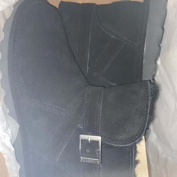 Bearpaw boots - Picture 2 of 8